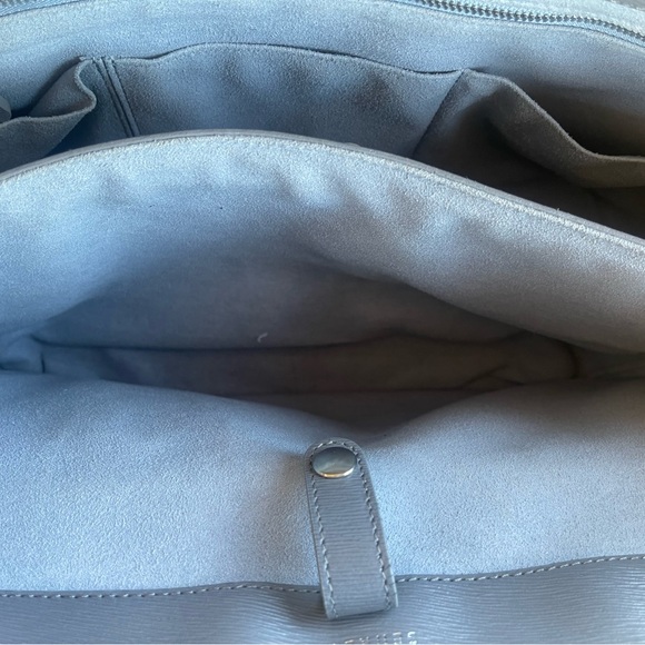 SENREVE maestro convertible backpack! shoulder bag
Lux AF 🩶🩶🩶🩶🩶🩶🩶🩶🔥 - Picture 11 of 15